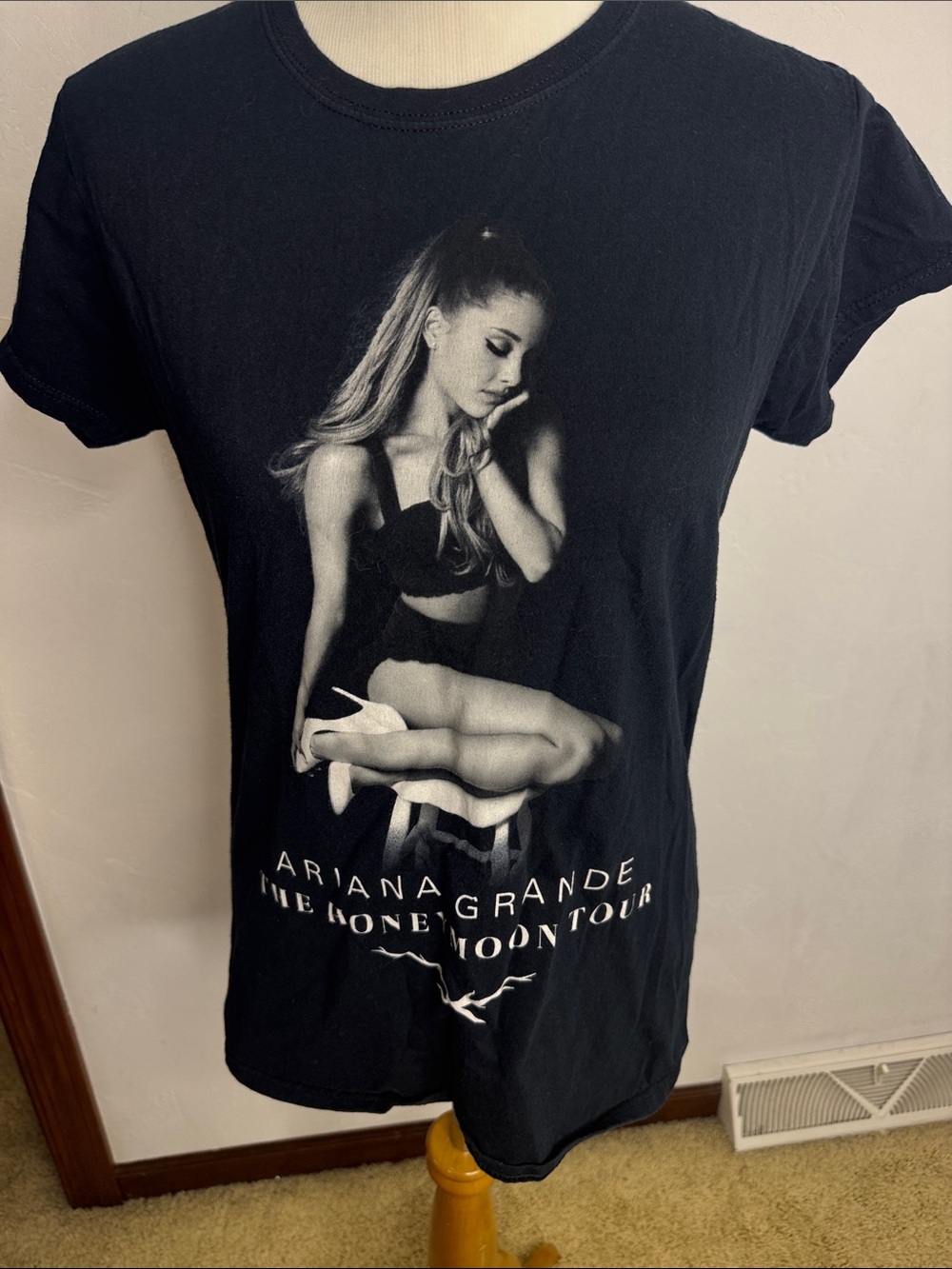 Ariana Grande Black Graphic Photo Honeymoon Tour Tee XL